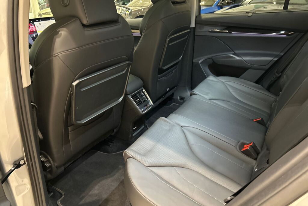 Skoda Enyaq 2023 80x 4x4 iV