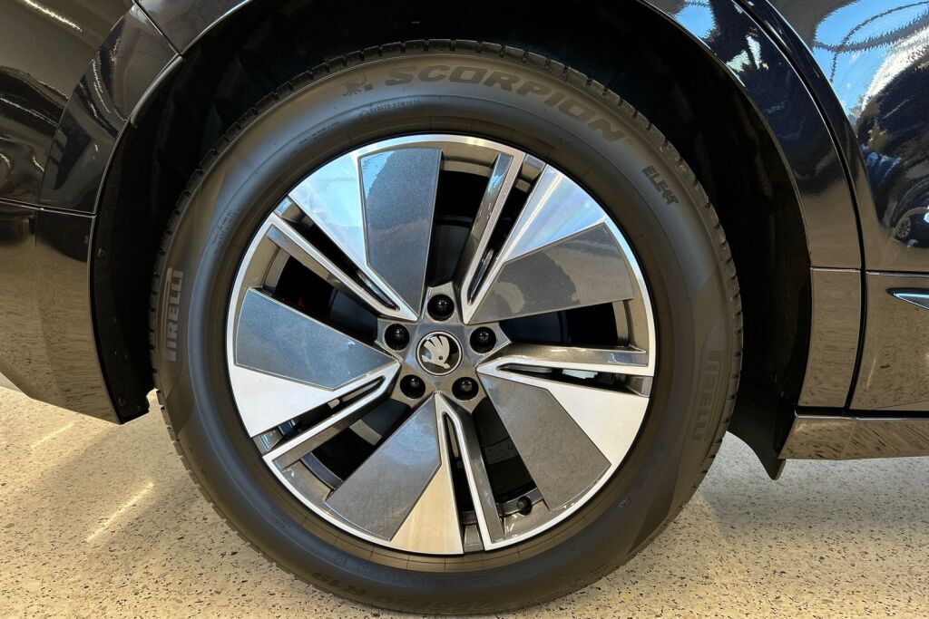 Skoda Enyaq 2026 85x 4x4 Style
